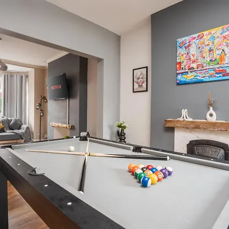 Modern & Spacious - Pool Table - Free Parking - Sleeps 10 Manchester Exterior photo